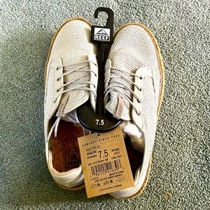 Reef Iris ES womens shoe size 7.5. New with tags.
